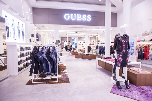 Guess inaugura il primo Digital Store